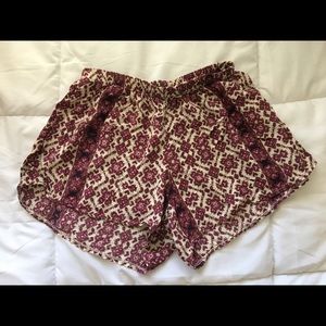 BRANDY MELVILLE SHORTS